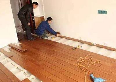 鋪地板前別傻傻裝龍骨了，聽師傅說完，原來一直都裝錯了